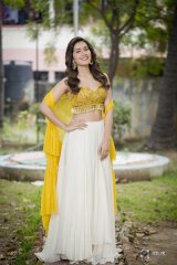 Rashi Khanna New Stills